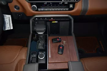 2022 TOYOTA TUNDRA CREWMAX PLATINUM 1794 V6 PETROL 3.5L