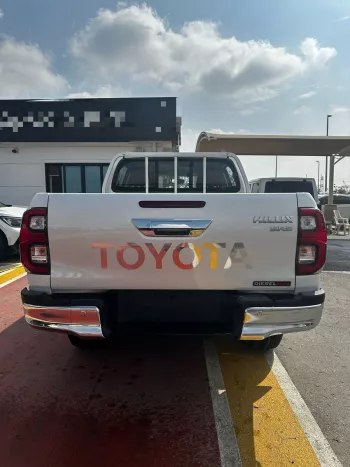 TOYOTA HILUX LIMITED 2.4L DIESEL 2026 MODEL YEAR 4X4 A/T WHITE COLOR