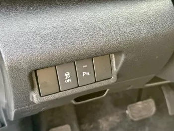 SUZUKI ERTIGA GLX 1.5L PETROL 2025 MODEL YEAR WHITE COLOR EXTRIOR