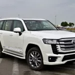 TOYOTA LAND CRUISER 300 VX+ 2025 MODEL YEAR WHITE COLOR EXTERIOR - Thumbnail 3