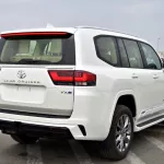 TOYOTA LAND CRUISER 300 VX+ 2025 MODEL YEAR WHITE COLOR EXTERIOR - Thumbnail 4