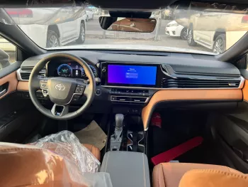 TOYOTA CAMRY 2.5L HYBRID 2025 MODEL YEAR WHITE COLOR