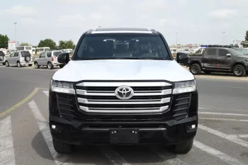 TOYOTA LAND CRUISER 300 GXR 2025 MODEL YEAR BLACK COLOR EXTERIOR