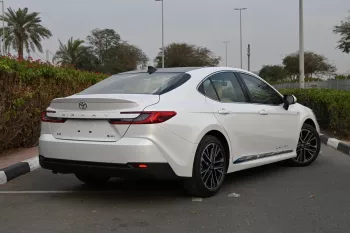 Toyota Camry 2.5L Hybrid FWD 2025 Model Year White Color Exterior