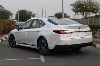 Toyota Camry 2.5L Hybrid FWD 2025 Model Year White Color Exterior