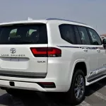 TOYOTA LAND CRUISER 300 GXR 2025 MODEL YEAR PETROL WHITE COLOR - Thumbnail 4