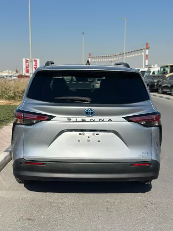 Toyota Sienna Hybrid 2.5l 2021 Model Year USA Specs Silver Color