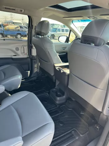 Toyota Sienna Hybrid 2.5l 2021 Model Year USA Specs Silver Color
