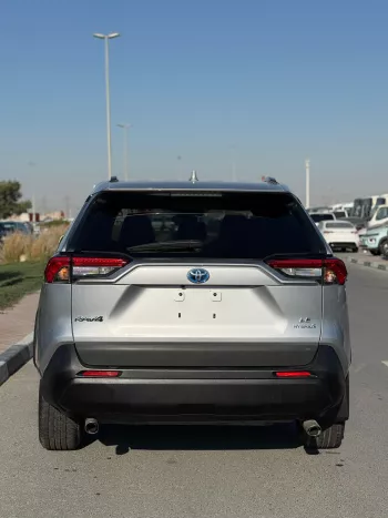 Toyota Rav4 LE Hybrid 2.5L V4 2019 Model Year Silver Color Exterior