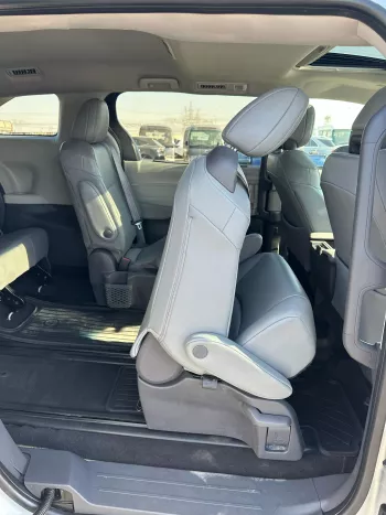 Toyota Sienna Hybrid 2.5l 2021 Model Year USA Specs Silver Color