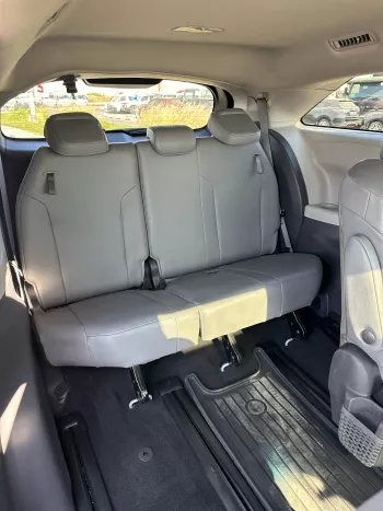 Toyota Sienna Hybrid 2.5l 2021 Model Year USA Specs Silver Color