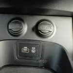 HYUNDAI SANTAFE 2.4L 4CY PETROL SILVER 2018 - Thumbnail 17