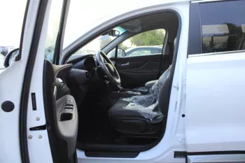 Hyundai Santa-fe SUV 2.4 4 cy petrol 2019