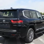 TOYOTA LAND CRUISER VXR 2025 MODEL YEAR DIESEL BLACK COLOR EXTERIOR - Thumbnail 4