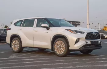 TOYOTA HIGHLANDER HYBRID 2.5L 2024 MODEL YEAR WHITE COLOR