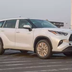 TOYOTA HIGHLANDER HYBRID 2.5L 2024 MODEL YEAR WHITE COLOR - Thumbnail 2
