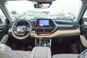 TOYOTA HIGHLANDER HYBRID 2.5L 2024 MODEL YEAR WHITE COLOR