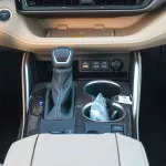 TOYOTA HIGHLANDER HYBRID 2.5L 2024 MODEL YEAR WHITE COLOR - Thumbnail 13