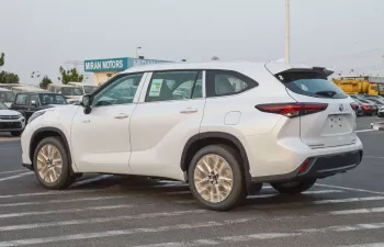 TOYOTA HIGHLANDER HYBRID 2.5L 2024 MODEL YEAR WHITE COLOR