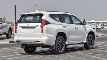 MITSUBISHI MONTERO SPORT E60 2023 MODEL YEAR WHITE COLOR