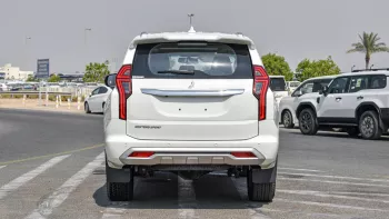 MITSUBISHI MONTERO SPORT E60 2023 MODEL YEAR WHITE COLOR