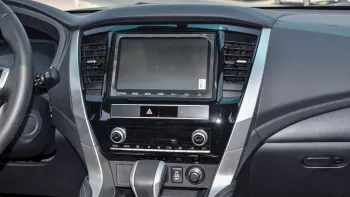 MITSUBISHI MONTERO SPORT E60 2023 MODEL YEAR WHITE COLOR