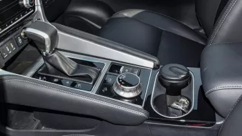 MITSUBISHI MONTERO SPORT E60 2023 MODEL YEAR WHITE COLOR