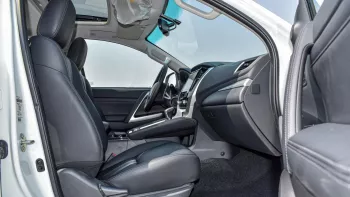 MITSUBISHI MONTERO SPORT E60 2023 MODEL YEAR WHITE COLOR