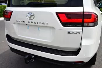 TOYOTA LAND CRUISER 300 EXR 2025 MODEL YEAR PETROL WHITE COLOR