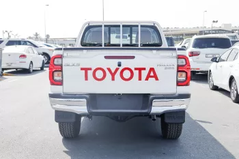 TOYOTA HILUX 2024 MODE YEAR 2.7L PETROL GLXS-V AUTOMATIC WHITE COLOR