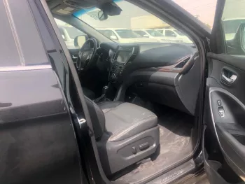 HYUNDAI SANTAFE SUV 3.3L 6CY PETROL 2018 BLACK