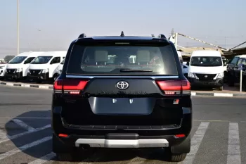 TOYOTA LAND CRUISER 300 GRS 2025 MODEL YEAR V6 3.3L DIESEL BLACK COLOR