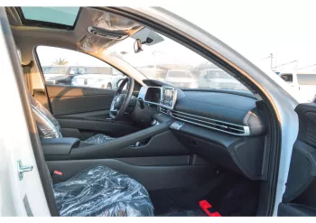 HYUNDAI ELANTRA 2025 MODEL YEAR 1.5L FWD PETROL SEDAN WHITE COLOR