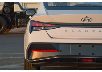HYUNDAI ELANTRA 2025 MODEL YEAR 1.5L FWD PETROL SEDAN WHITE COLOR