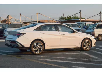 HYUNDAI ELANTRA 2025 MODEL YEAR 1.5L FWD PETROL SEDAN WHITE COLOR