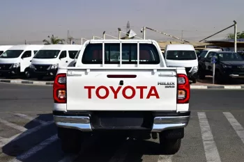 TOYOTA HILUX DOUBLE CAB SR5 2025 MODEL YEAR 2.7L PETROL WHITE COLOR
