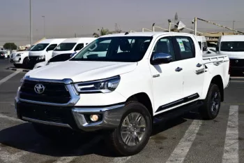 TOYOTA HILUX DOUBLE CAB SR5 2025 MODEL YEAR 2.7L PETROL WHITE COLOR