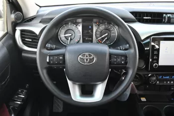 TOYOTA HILUX DOUBLE CAB SR5 2025 MODEL YEAR 2.7L PETROL WHITE COLOR