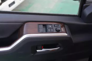 TOYOTA GRANVIA 3.5L PREMIUM 2025 MODEL YEAR GCC SPECS BLACK COLOR