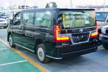 TOYOTA GRANVIA 3.5L PREMIUM 2025 MODEL YEAR GCC SPECS BLACK COLOR