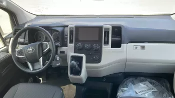 TOYOTA HIACE 2025 MODEL YEAR 2.8L DIESEL 13 SEATER HIGH ROOF DX MANUAL