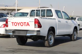 TOYOTA HILUX 2025 MODEL YEAR 2.4L DIESEL DOUBLE CAB DLX-E WHITE COLOR