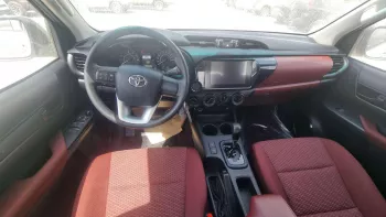 2025 Toyota Hilux DLX Double Cab (Basic-Option) 2.7L 4-Cyl Petrol A/T 4x4