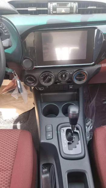 2025 Toyota Hilux DLX Double Cab (Basic-Option) 2.7L 4-Cyl Petrol A/T 4x4