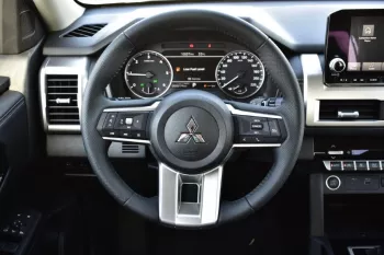 MITSUBISHI L200 SPORTERO 2025 MODEL YEAR WHITE COLOR DIESEL AUTOMATIC