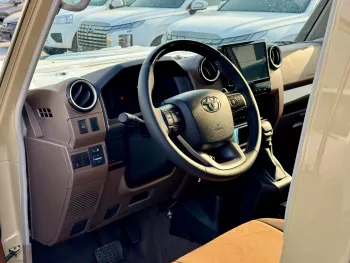 Toyota Land Cruiser 76 2.8L Diesel 5Door 2025 Model Year Beige Color Exterior
