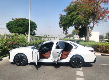 BMW 760I X-DRIVE 2023 MODEL YEAR WHITE COLOR WITH WARRANTY