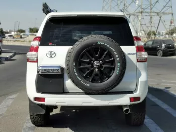 TOYOTA LAND CRUISER PRADO GXR 4WD SUV 4.0L V6 PETROL 2016 WHITE
