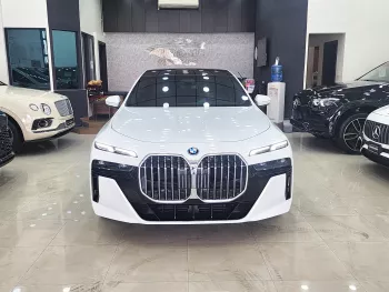 BMW 760I X-DRIVE 2023 MODEL YEAR WHITE COLOR WITH WARRANTY