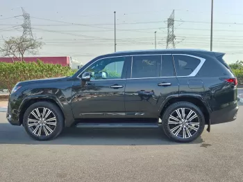 Lexus LX700h Signature (7-Seater) 2025 Model Year Hybrid Black Color